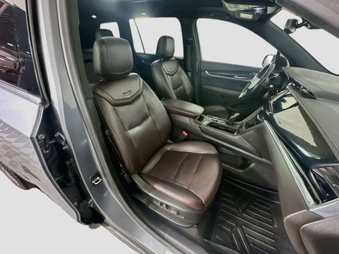 Used 2022 Cadillac XT6 Premium Luxury FWD image 34