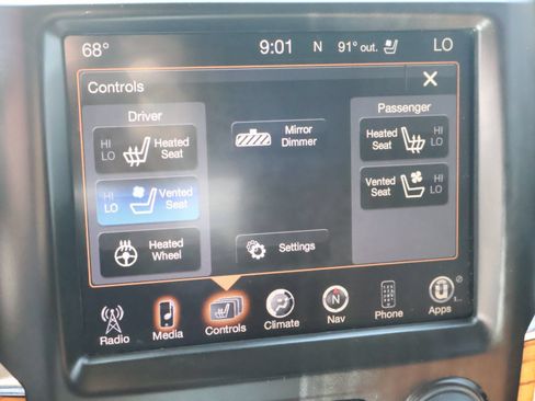 Used 2014 RAM 3500 Laramie Longhorn w/ Convenience Group AWD/4WD image 41