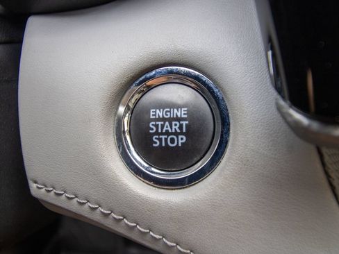 Used 2022 Toyota Highlander Platinum AWD/4WD image 44