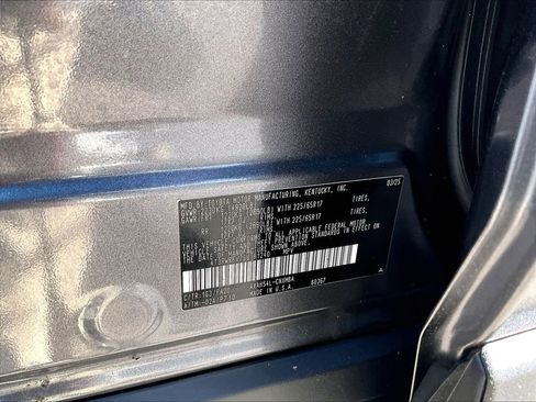 Used 2025 Toyota RAV4 XLE AWD/4WD image 36