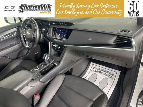 Used 2024 Cadillac XT6 Luxury w/ LPO, Floor Liner Package image 13