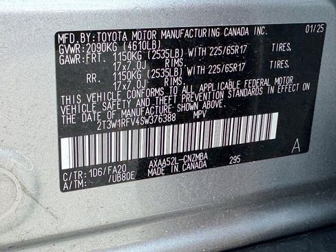 Certified 2025 Toyota RAV4 XLE FWD image 29