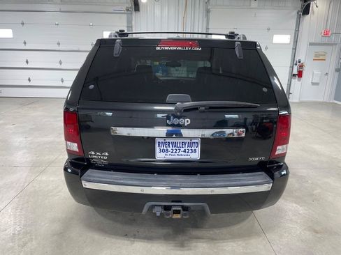 Used 2010 Jeep Grand Cherokee Limited w/ Trailer Tow Group IV AWD/4WD image 6