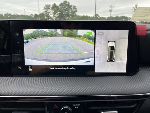 New 2025 Nissan Kicks SR w/ Illumination Package image 9