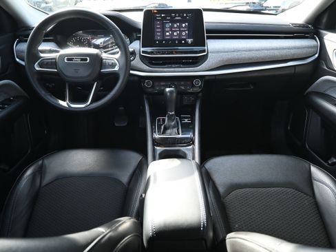 Used 2022 Jeep Compass Latitude w/ Convenience Group image 3