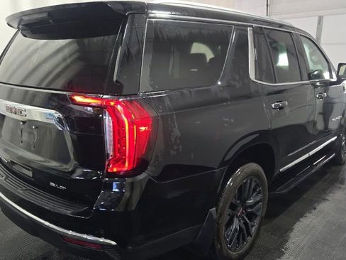 Used 2023 GMC Yukon SLT w/ SLT Premium Package AWD/4WD image 4