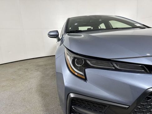Used 2021 Toyota Corolla SE w/ SE Premium Package image 29