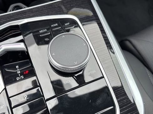 New 2026 BMW X5 xDrive40i w/ M Sport Package image 30