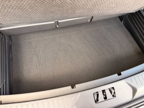 Used 2025 Ford Explorer ST-Line image 34