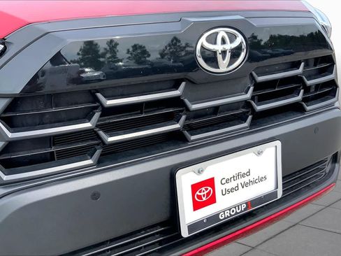 Used 2026 Toyota Corolla Cross XLE w/ Convenience Package FWD image 29