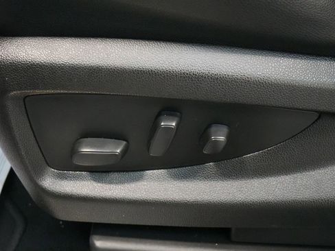 Used 2020 Chevrolet Suburban LT image 17