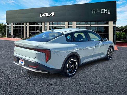 New 2025 Kia K4 EX image 4