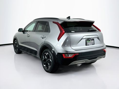 Used 2023 Kia Niro Wind FWD image 5