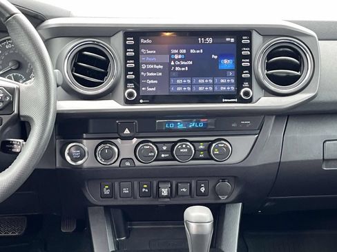 Used 2021 Toyota Tacoma TRD Sport w/ Technology Package AWD/4WD image 15