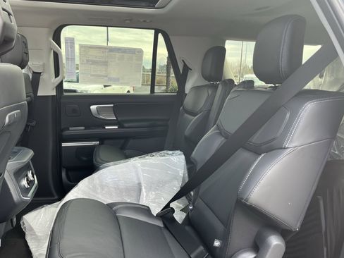 New 2026 Ford Expedition Max Platinum w/ Driver's Package image 11