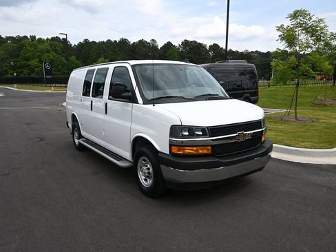 Used 2025 Chevrolet Express 2500 w/ Driver Convenience Package RWD image 21