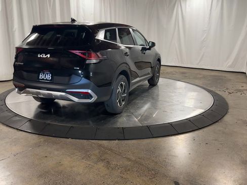 Certified 2025 Kia Sportage LX image 8