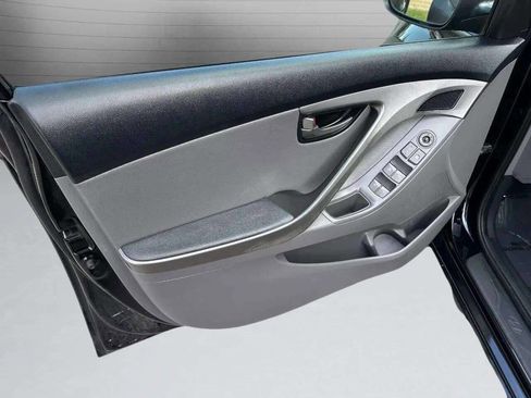 Used 2013 Hyundai Elantra Limited image 20
