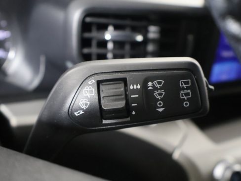 Used 2022 Ford Explorer XLT image 41