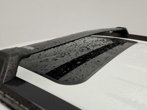 Used 2023 Toyota Corolla Cross XLE image 10