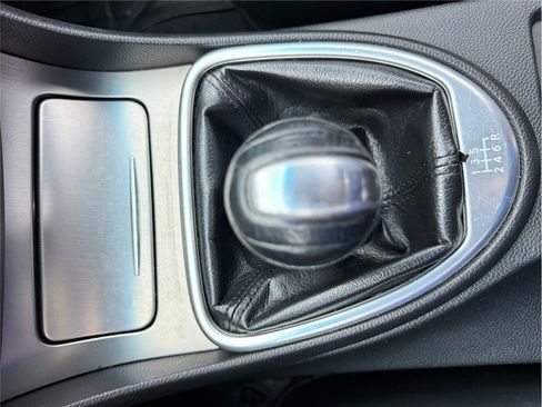 Used 2011 INFINITI G37 Sport image 22