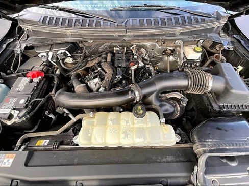 Used 2023 Ford Expedition Limited image 10