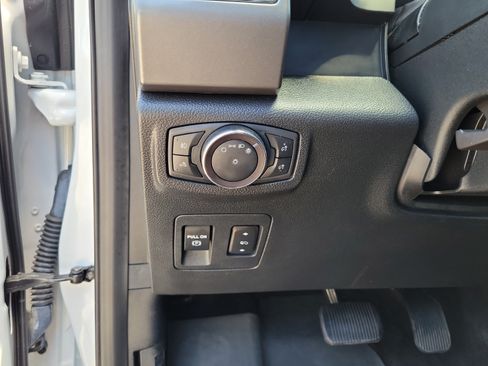Used 2019 Ford F150 XLT w/ Equipment Group 302A Luxury AWD/4WD image 19