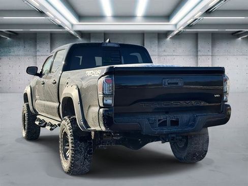 Used 2020 Toyota Tacoma TRD Off-Road image 4