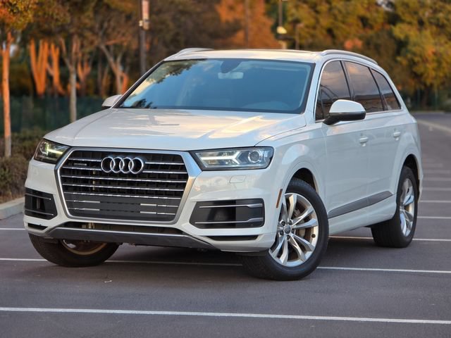 Used 2017 Audi Q7 3.0T Premium AWD/4WD image 32
