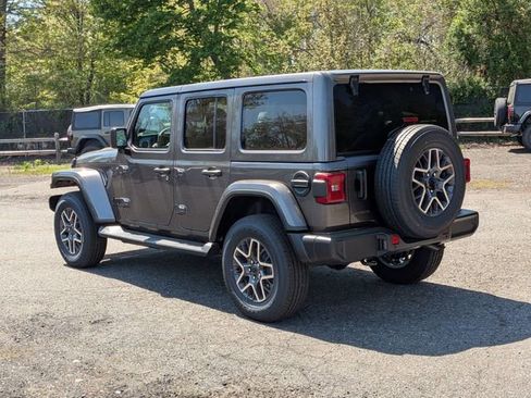 New 2026 Jeep Wrangler Unlimited Sahara AWD/4WD image 5