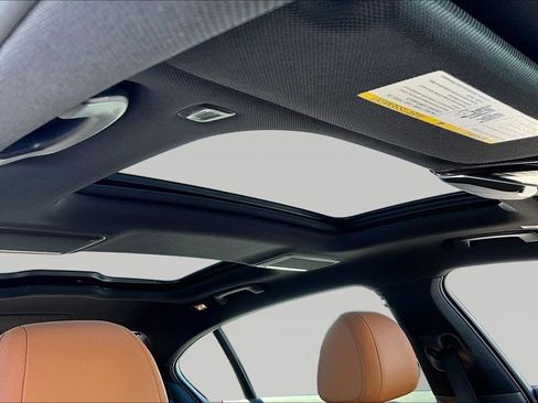 Used 2019 BMW 740i w/ M Sport Package image 25