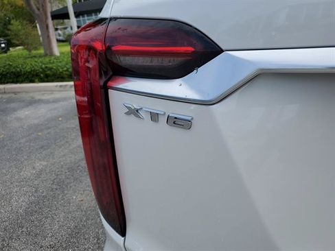 Certified 2025 Cadillac XT6 Premium Luxury FWD image 10