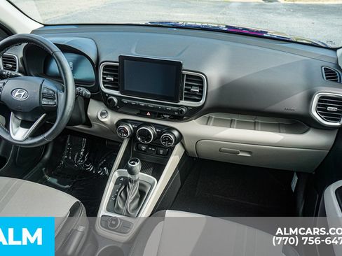 Used 2024 Hyundai Venue SEL FWD image 24