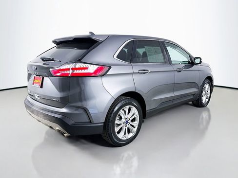 Used 2022 Ford Edge Titanium image 7
