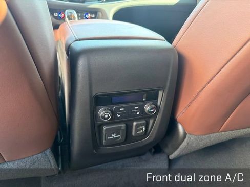 Used 2021 Buick Enclave Avenir w/ Avenir Technology Package AWD/4WD image 24