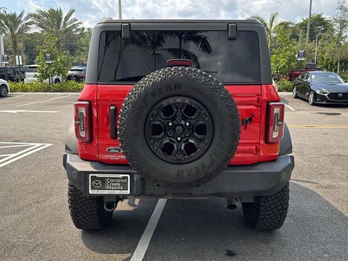 Used 2022 Ford Bronco Wildtrak image 3