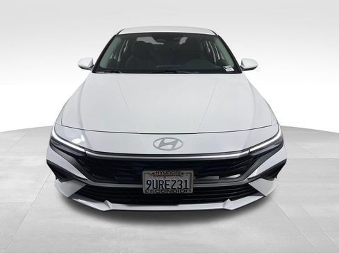 Certified 2025 Hyundai Elantra Hybrid FWD image 9