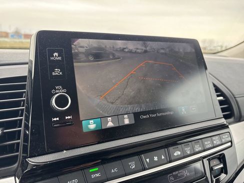 Certified 2025 Honda Odyssey Touring image 25