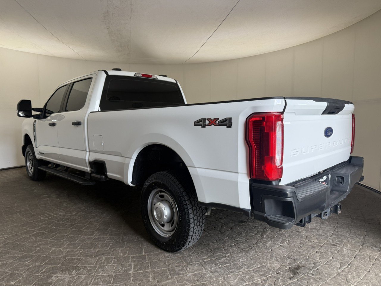 Used 2024 Ford F250 XL AWD/4WD image 6