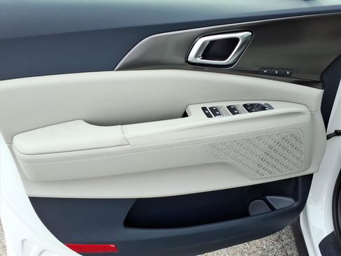 New 2026 Kia Carnival SX image 16