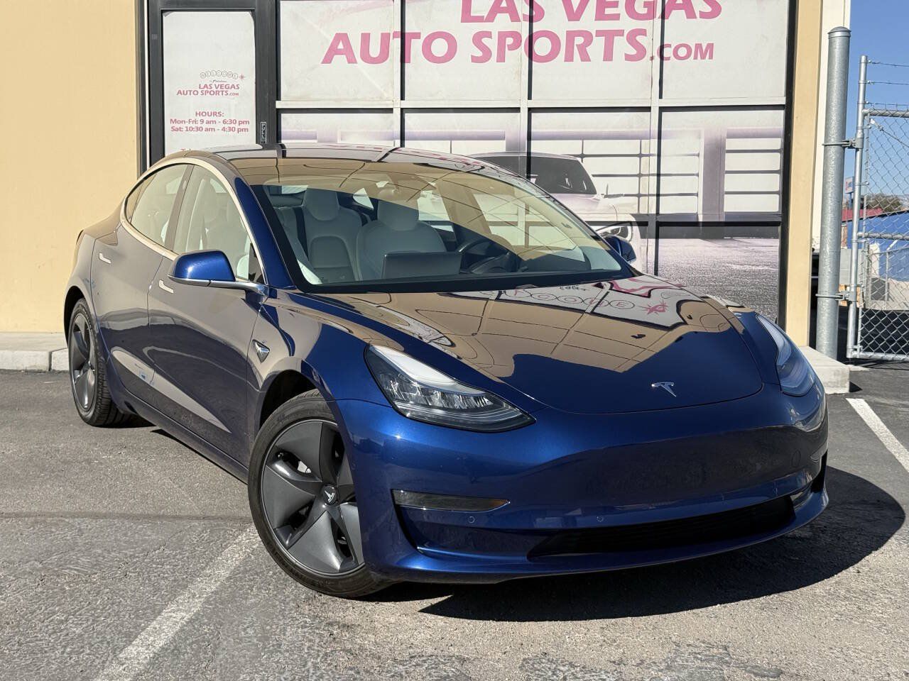 Used 2018 Tesla Model 3 Long Range AWD/4WD image 2