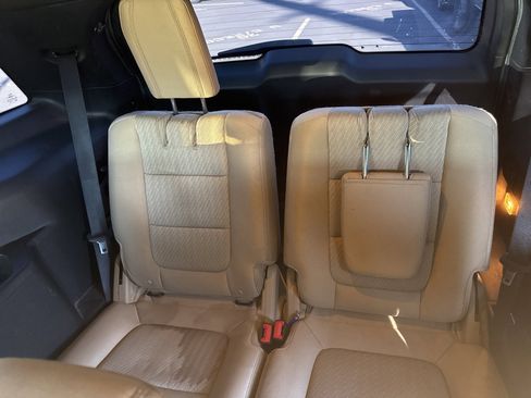 Used 2017 Ford Explorer FWD image 15