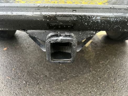 Used 2024 GMC Canyon AT4 w/ AT4 Premium Package image 21