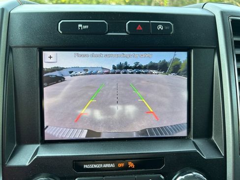 Used 2019 Ford F150 XLT w/ Equipment Group 302A Luxury AWD/4WD image 32