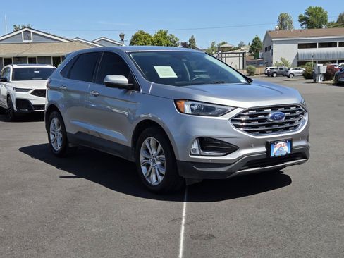 Used 2024 Ford Edge Titanium AWD/4WD image 3