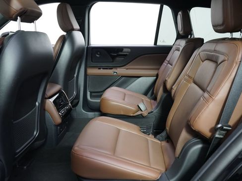 New 2026 Lincoln Aviator Reserve w/ Jet Appearance Package AWD/4WD image 21