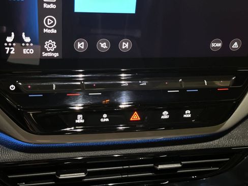 Used 2023 Volkswagen ID.4 Pro S RWD image 21