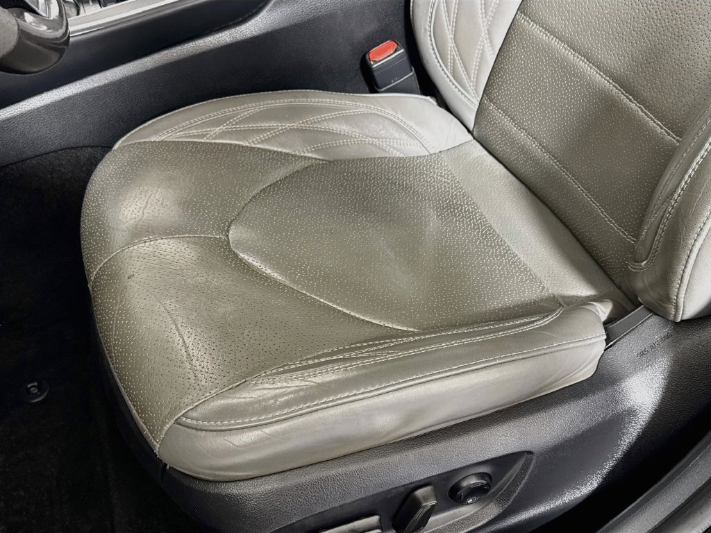 Used 2020 Toyota Avalon Limited w/ Advanced Safety Package FWD image 20