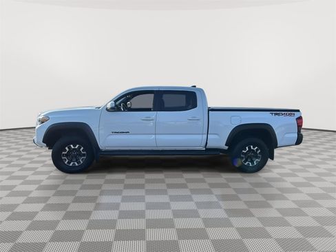 Used 2019 Toyota Tacoma TRD Off-Road image 4