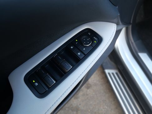 Used 2024 Lexus RX 350 Premium image 17